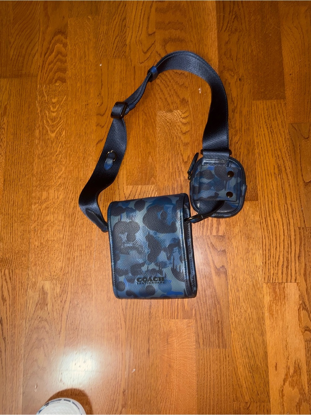 Coach Charter north/south crossbody bag - Picture 4 of 5